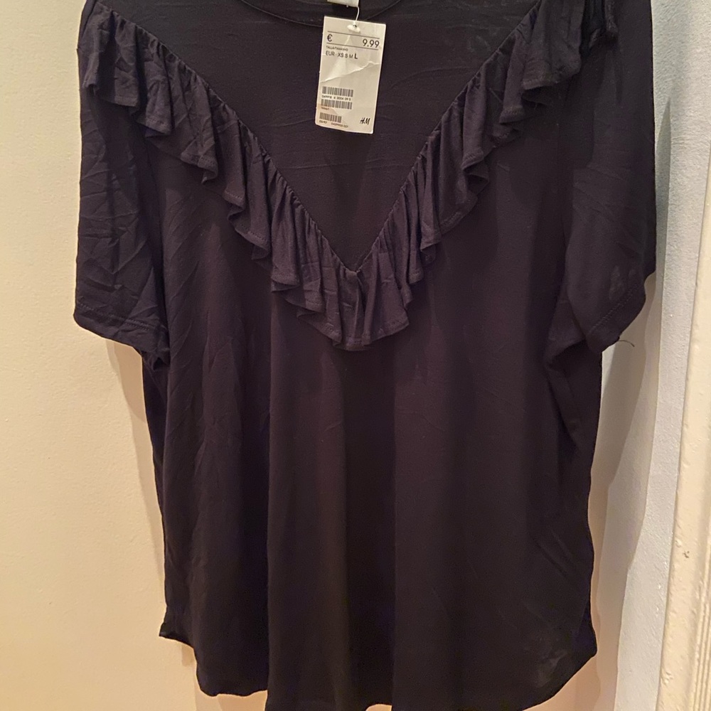 Brand new black top from H&M